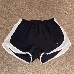 Nike dri-fit shorts size small